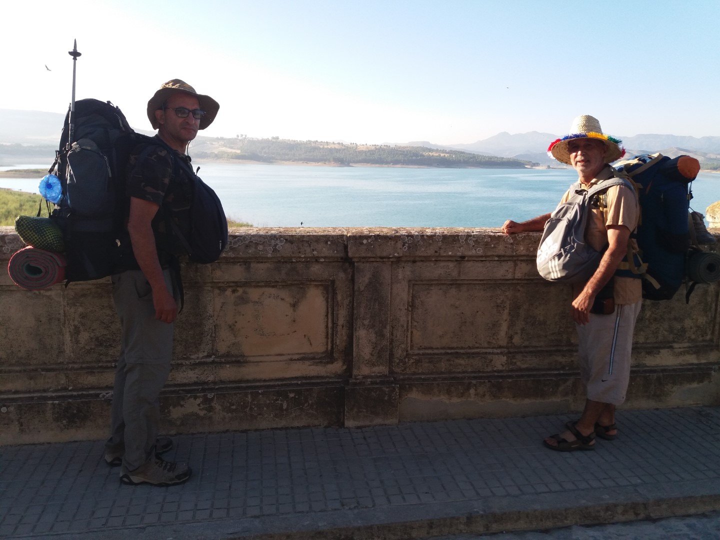 وجه مشاؤو جمعية الرحالة لهواة المشي بطنجة إلى مدينة غرناطة