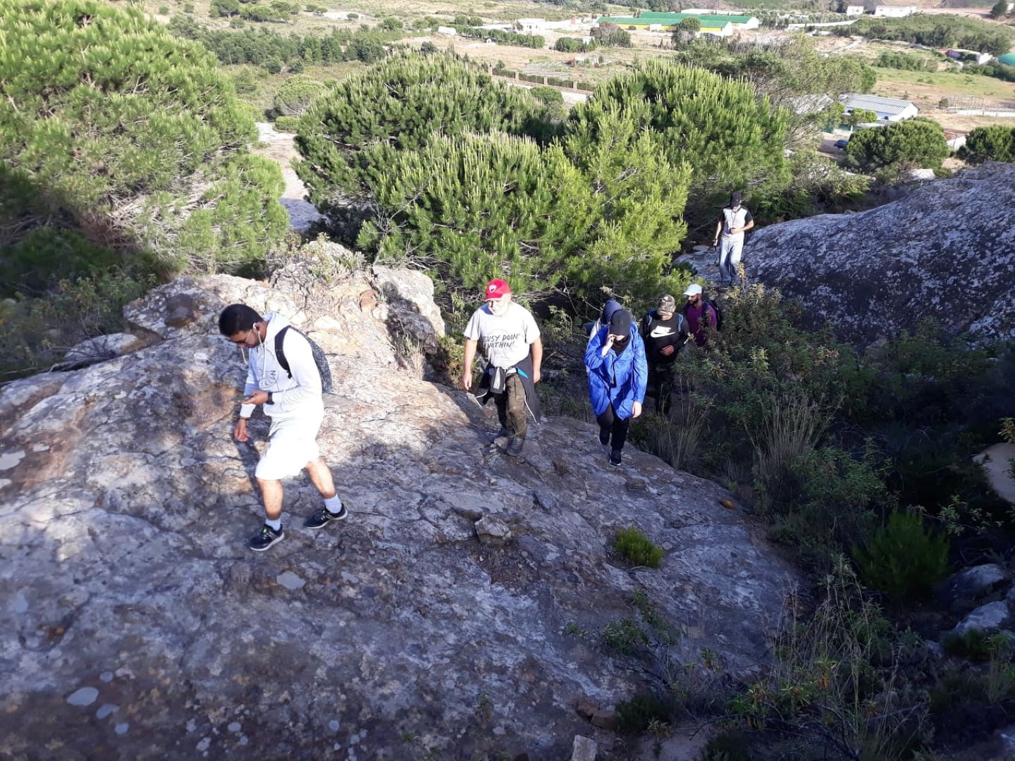 مشائي جمعية الرحالة لهواة المشي بطنجة